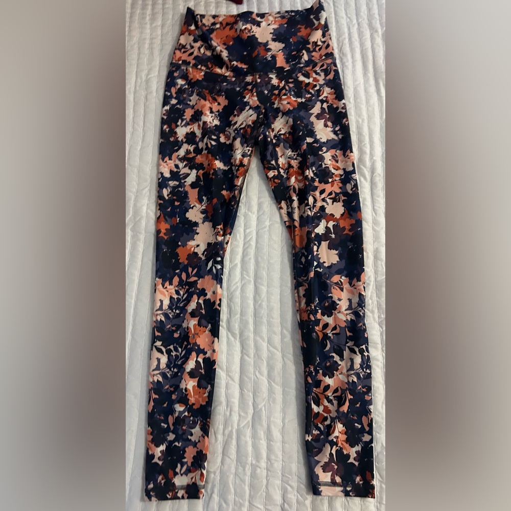 Old Navy Navy Floral Print High-Rise Jeggings